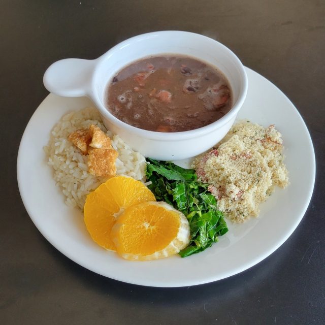 https://www.3gatosbeer.com/wp-content/uploads/2022/12/feijoda-640x640.jpeg